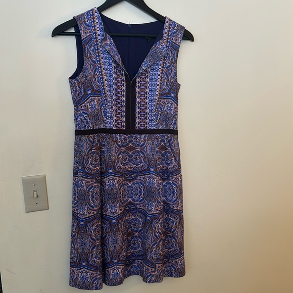 Nanette Lepore Dresses & Skirts - Nanette Lepore Kaleidoscope Sleeveless Dress Size 0 💙💜💛🤎 It has pockets! 👗